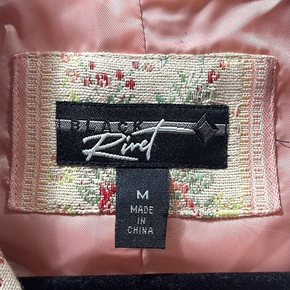 Black Rivet Dusty Pink Floral Coat Size M NWT - Picture 5 of 5